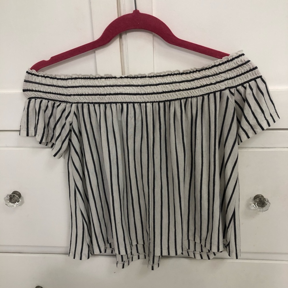 American Eagle White&Navy Stripes Off the Shoulder - Picture 2 of 3